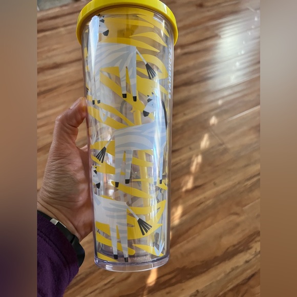 Starbucks Zebra Venti Cold Cup - Picture 4 of 11